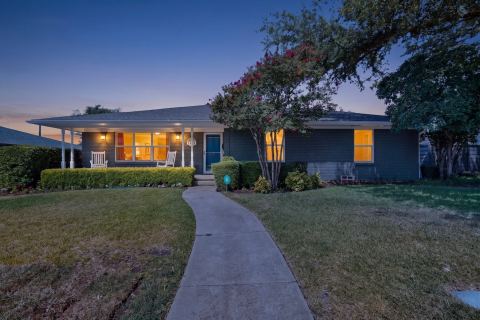 7611 El Pensador Drive