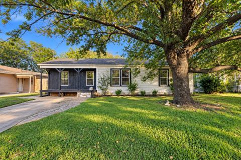 1817 N Alexander Street, Sherman