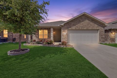 6212 Topsail Drive