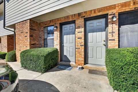 1133 Dallas Drive