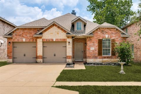 8824 Noontide Drive, Fort Worth