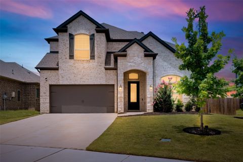 523 William Court