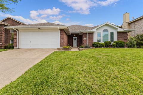 838 Oak Hollow Lane, Rockwall