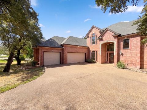 9313 Dosier Cove W, Fort Worth