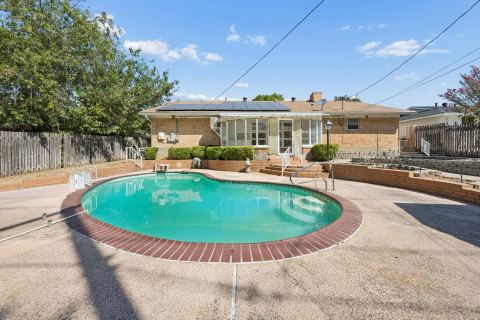 7154 Yolanda Drive, Fort Worth
