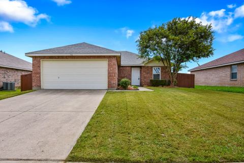 116 Pintail Lane, Sanger