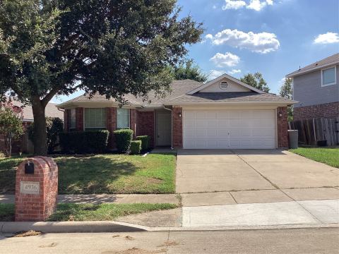 4936 Happy Trail, Fort Worth