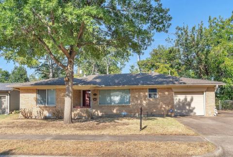 1232 Valley Vista Drive, Grapevine