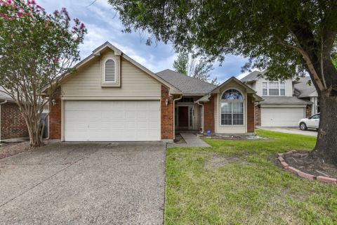 952 Freshwood Court