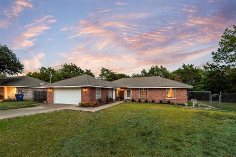 5120 Cliff Haven Drive