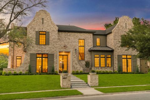 6847 Lakeshore Drive