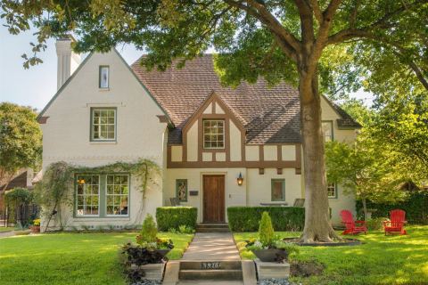 6826 Lakeshore Drive