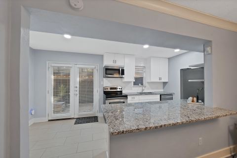 7738 Meadow Road 109, Dallas