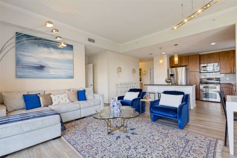 3225 Turtle Creek Boulevard 548
