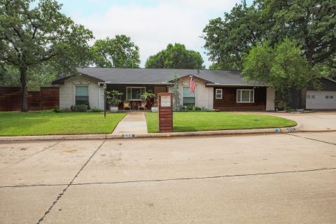 609 Hillside Road