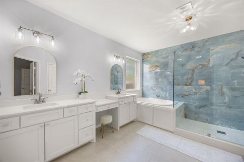 2809 Greenview Drive