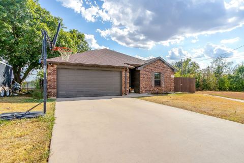 4000 NE 4th Street