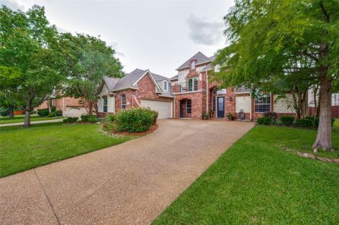 9617 Peachtree Lane