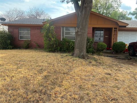 1424 Cloverdale Drive, Fort Worth