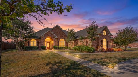 1198 E Oaklawn Drive