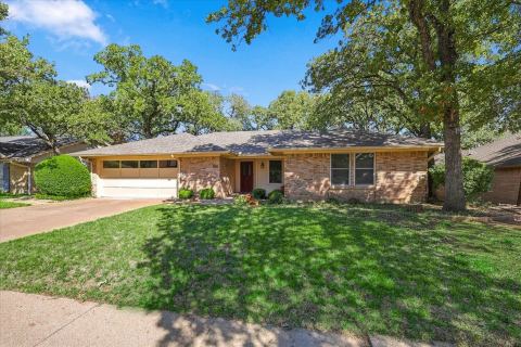 212 Heneretta Drive