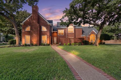 5104 Forestlake Court, Arlington