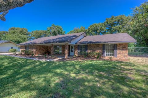 220 Walnut Lane