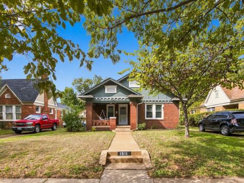 1511 Hollywood Avenue, Dallas