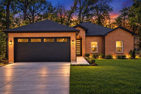 219 W Beachwood Loop
