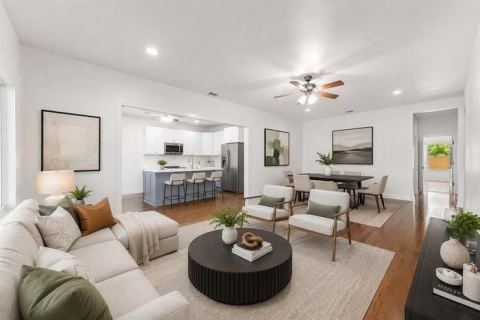 2405 Monroe Street, Commerce