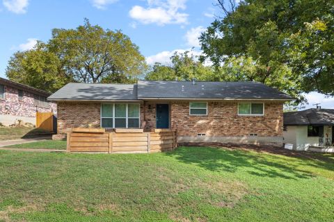 2861 W 9th Street, Dallas