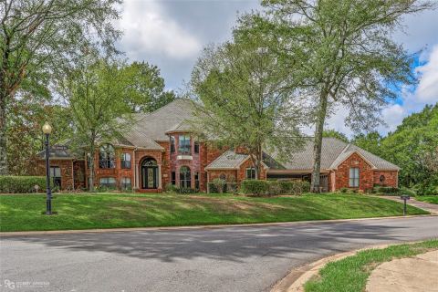 36 Golf Club Drive