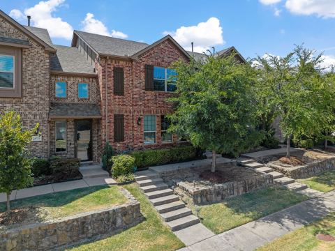 1012 Foxglove Drive
