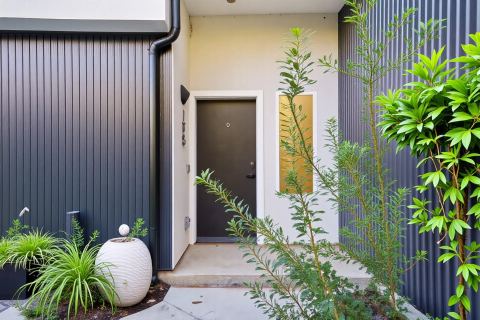 4811 Denton Drive 201, Dallas