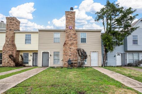 9459 Olde Village Court, Dallas