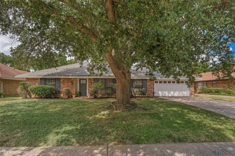 1520 Dora Ann Place
