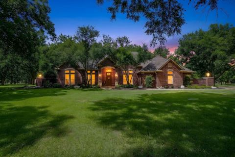 7406 Hampton Drive