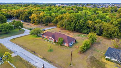 840 Meadowview Lane