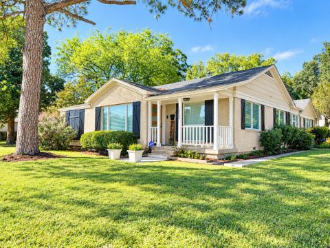 1225 N Sylvania Avenue, Fort Worth