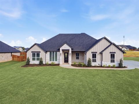 2120 Middlewood Circle, Granbury