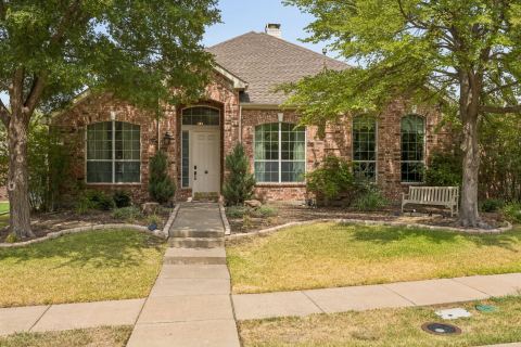 7462 Chinaberry Lane
