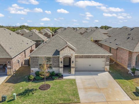 11228 Canyon Oak Street, Aubrey