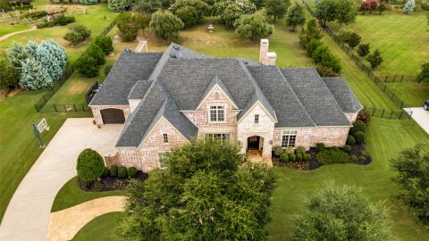 2741 Vista View Lane