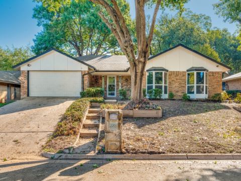 2203 Valleydale Drive, Arlington