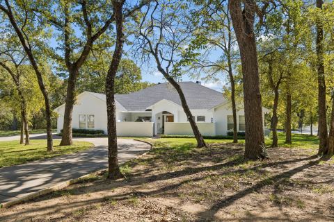 951 Oak Hill Court