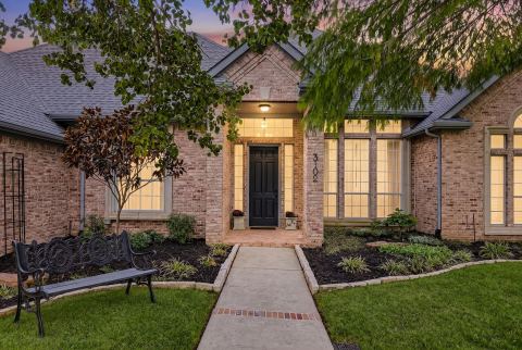 3102 Hillside Drive