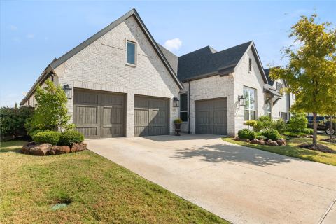 1570 Turnberry Drive