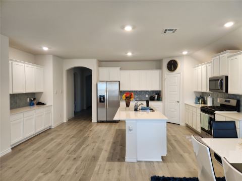 1007 Marigold Street