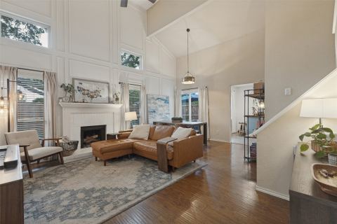 2715 Harbinger Lane, Dallas