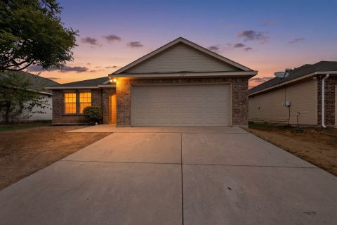 2939 Saint Bernard Drive, Dallas